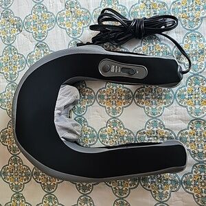 Homedics Shiatsu & Vibration Neck Massager w/Heat Deep Massage Kneading